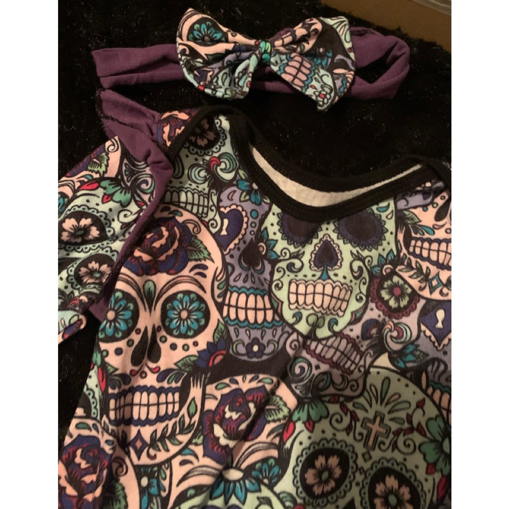 Skull onesie with matching head band